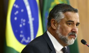 “Se Marco Civil foi suficiente, hoje não é mais”, diz Paulo Pimenta
